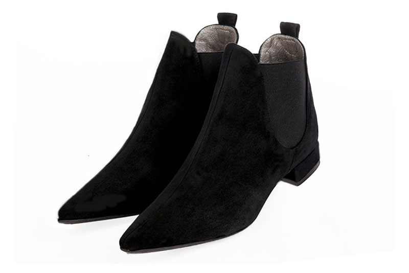 Matt black women's ankle boots, with elastics. Pointed toe. Flat block heels. Front view - Florence KOOIJMAN